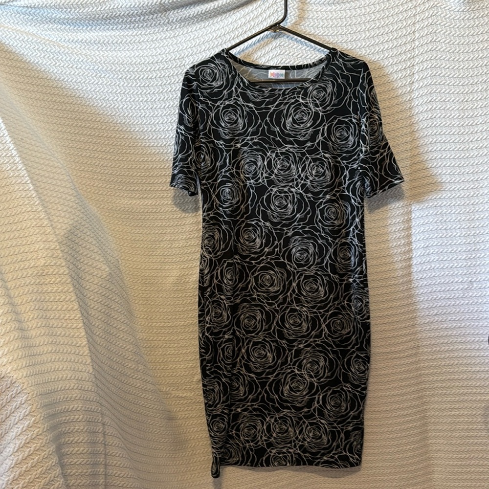 LulaRoe size medium women’s soft pullover dress excellent condition - Picture 1 of 4
